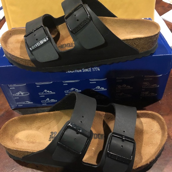 Birkenstock Shoes - Birkenstock Arizona Birko floor black asst